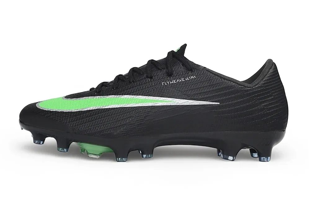 Nike Mercurial Superfly 11 in Black / Green