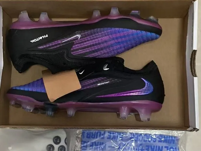 Gonzalo's boots on arrival